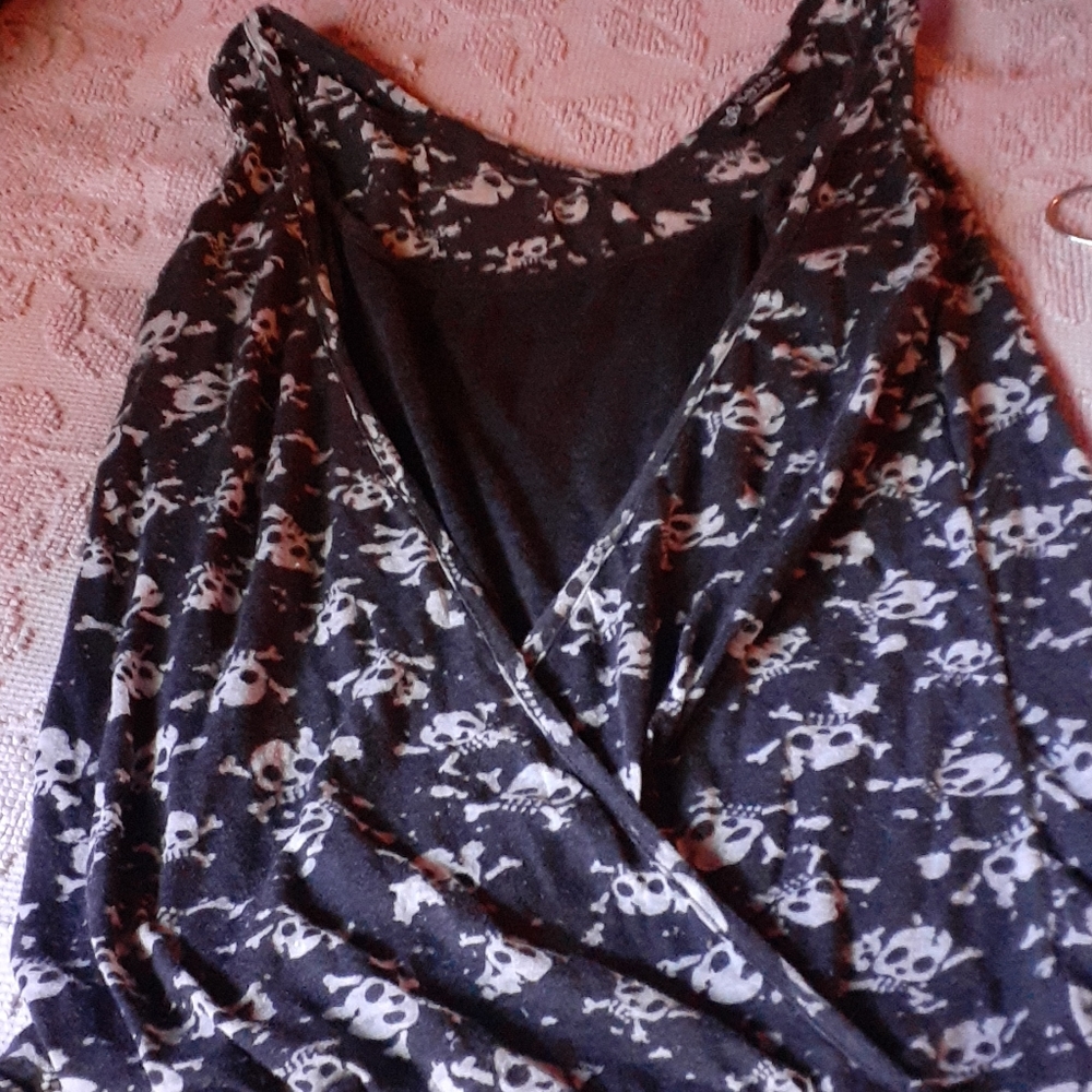 Skulls ...tshirt